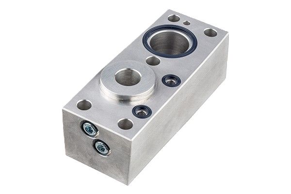 Крышка регулирующего клапана 01 (сторона резьбового стержня)