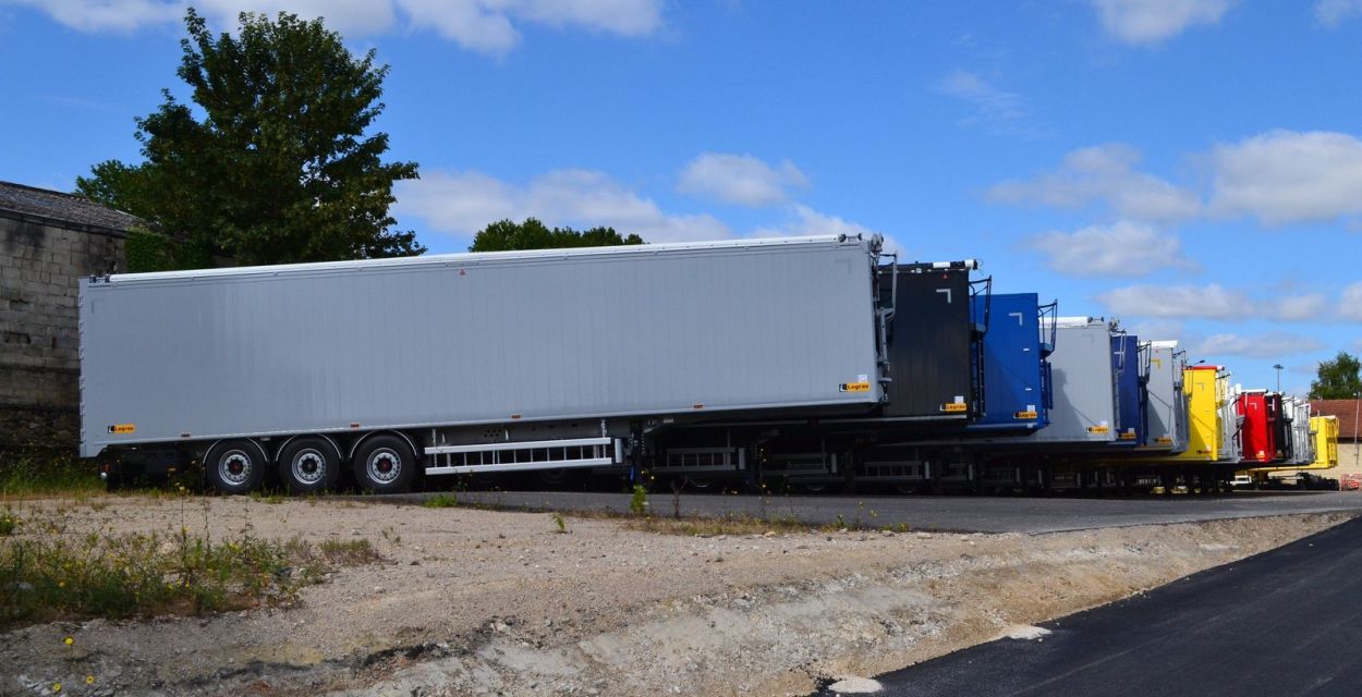 Ремонт напівпричепів з рухомою підлогою